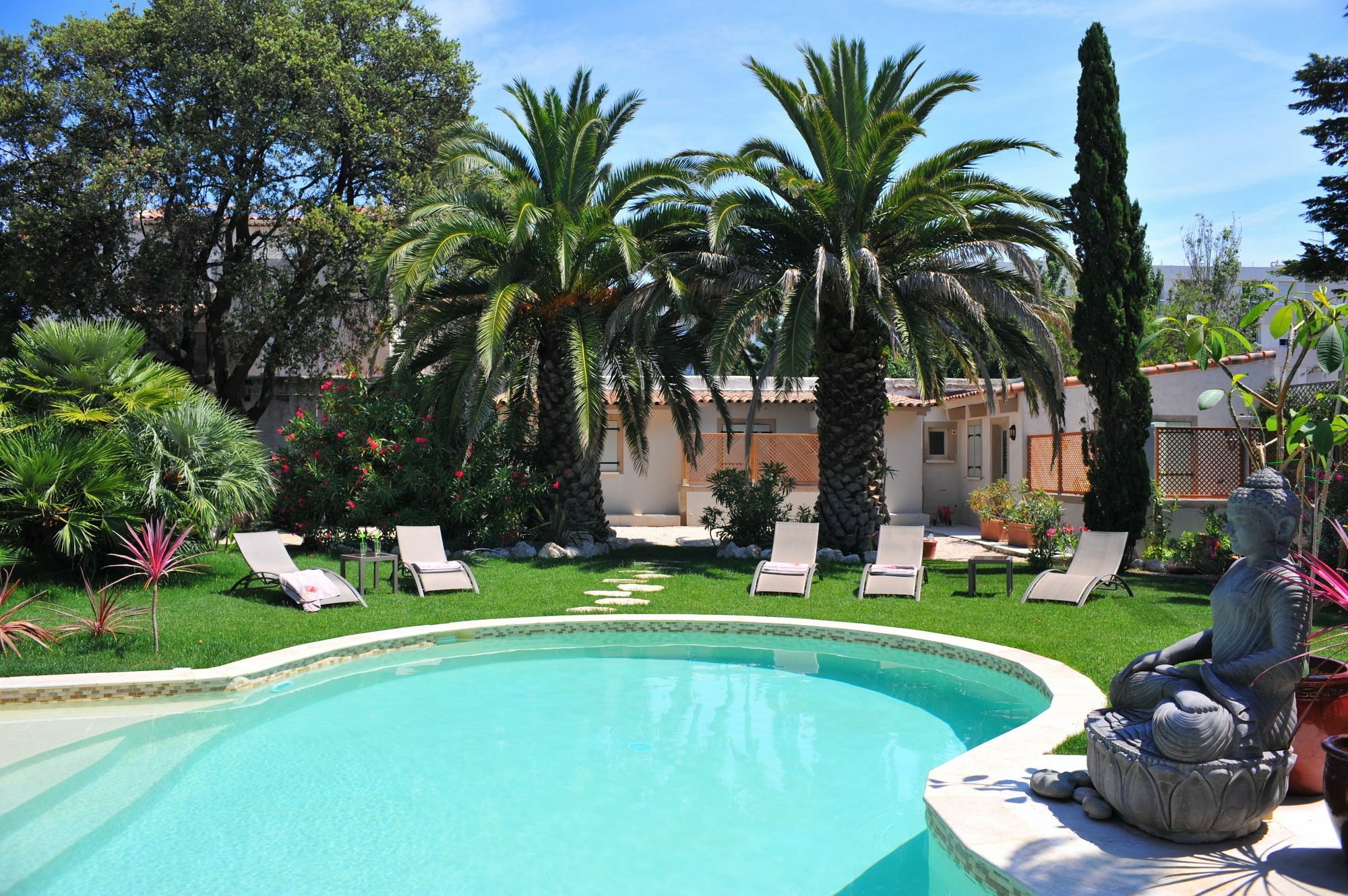 Villa Valflor Chambres D'Hotes Et Appartements Marseille Luaran gambar